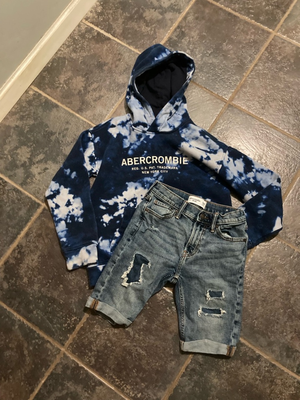 Abercrombie Kids Tie-Dye Navy Hoodie and Denim Shorts Outfit Size 9/10